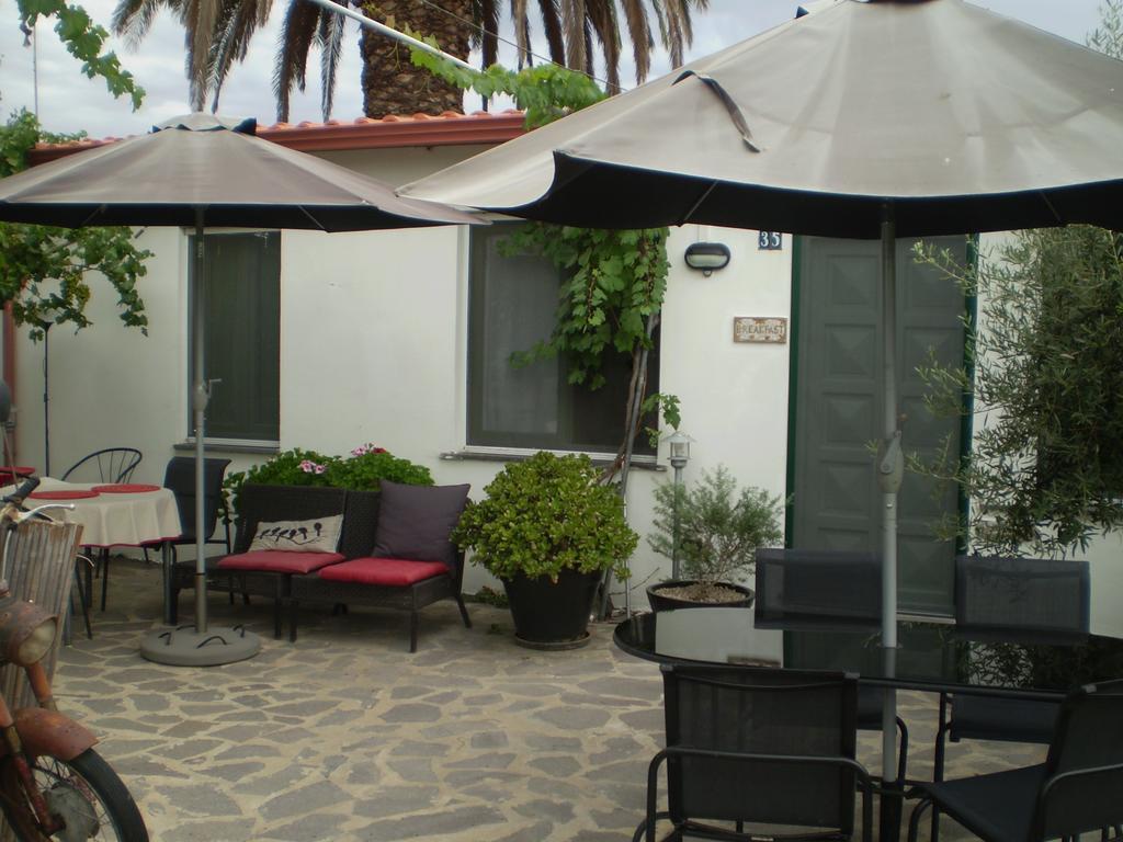 Bed and Breakfast Il Giardino Di Emilio à Marrùbiu Chambre photo